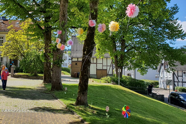 Fr&uuml;hlingsmarkt am Kirchplatz >> zum Programm