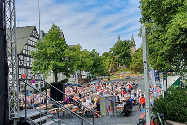 So schön ist Gottesdienst auf dem Marktplatz